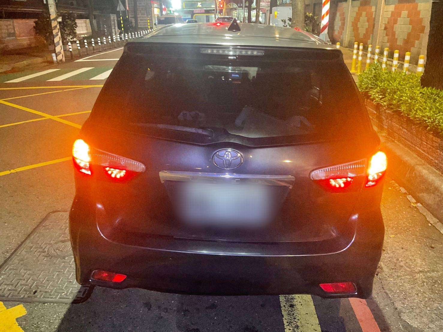 【有片】八德自小客超車不慎釀3傷 驚險畫面曝 674514 0