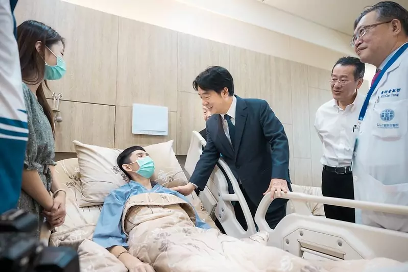 海巡隊長躺病床指揮救援 幻象戰機飛官墜海平安獲救 海巡隊長躺病床指揮救援 幻象戰機飛官墜海平安獲救