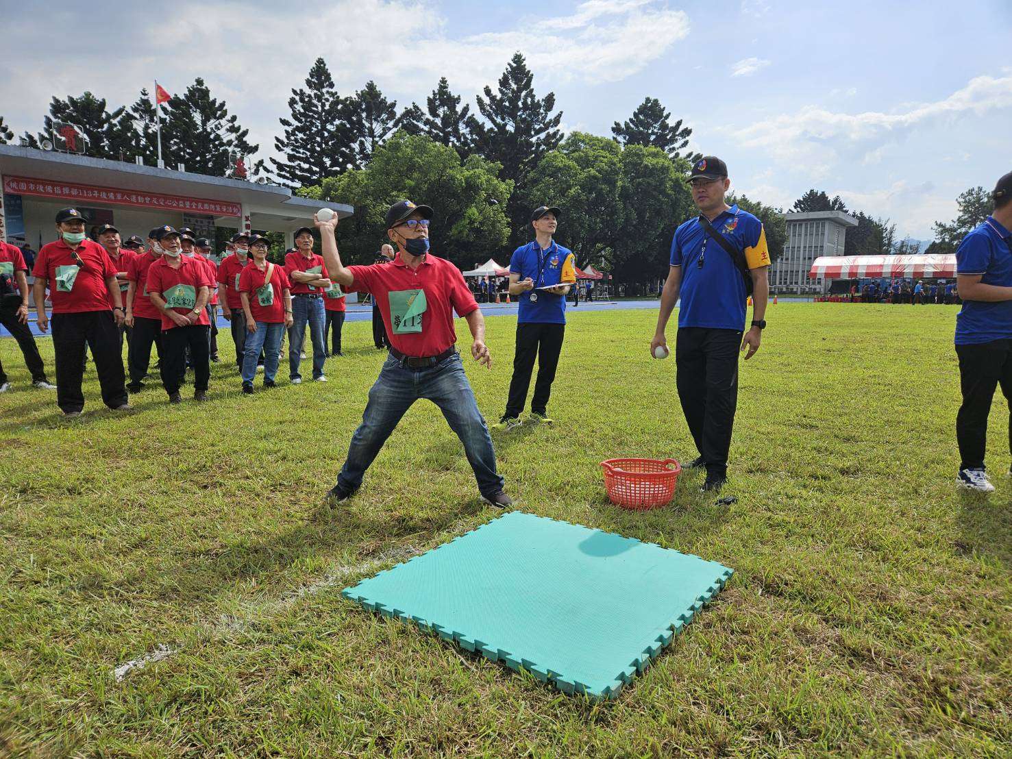 桃園榮家前進後指部運動會 長輩、後備弟兄同樂凝聚全民國防向心力 89765