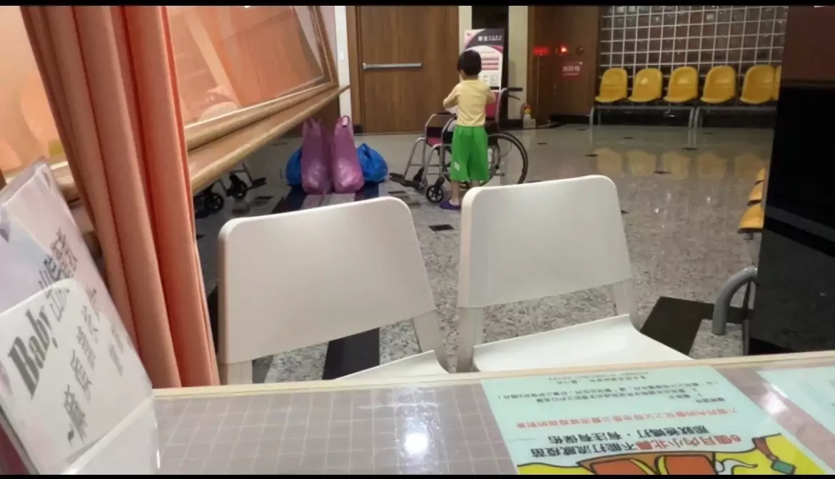 張碩芳爆男童遭獨留醫院 桃園社工緊急安置 S 224714802