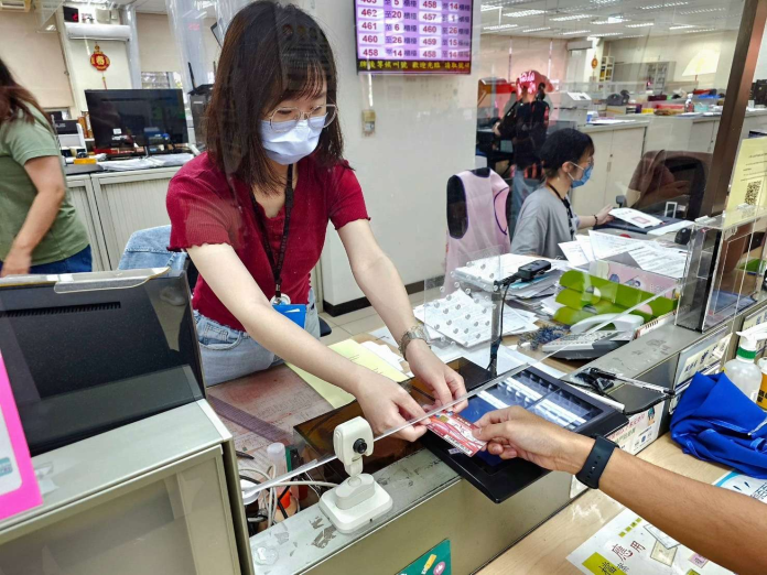 戶政便民服務再升級 未滿14歲改名可透過自然人憑證線上辦理 S 95322118 0 0