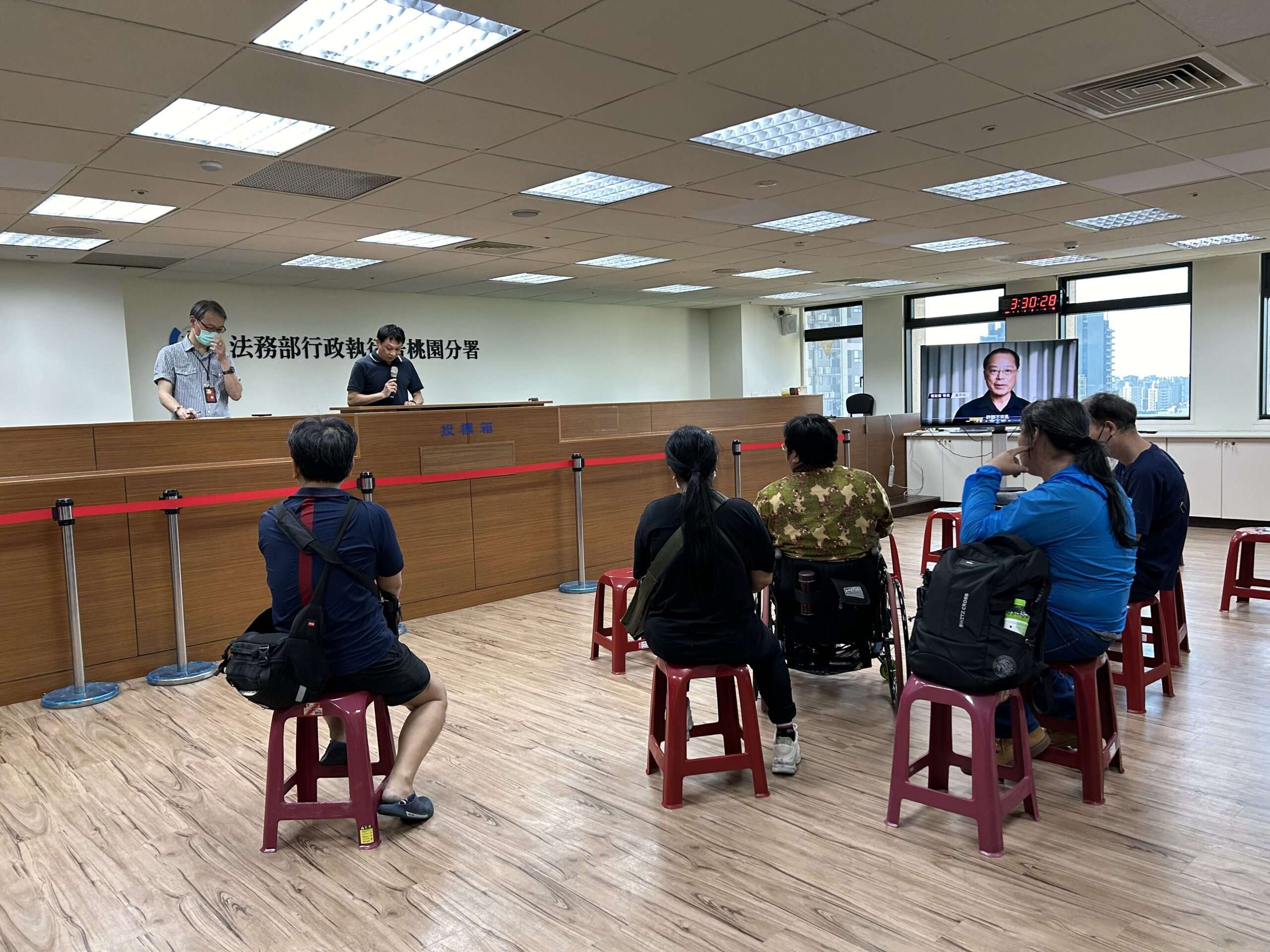桃園分署拍賣會登場 小客貨車1原因未賣出 hgerwy scaled