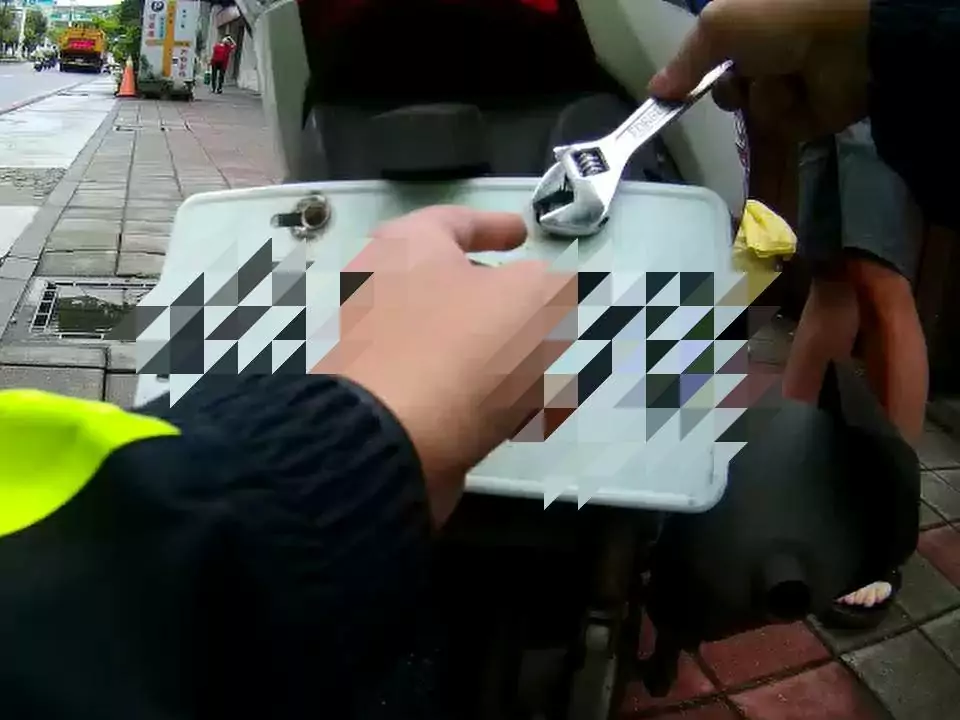 酒駕男遭扣牌 改掛他車號牌被桃警抓包 酒駕男遭扣牌 改掛他車號牌被桃警抓包