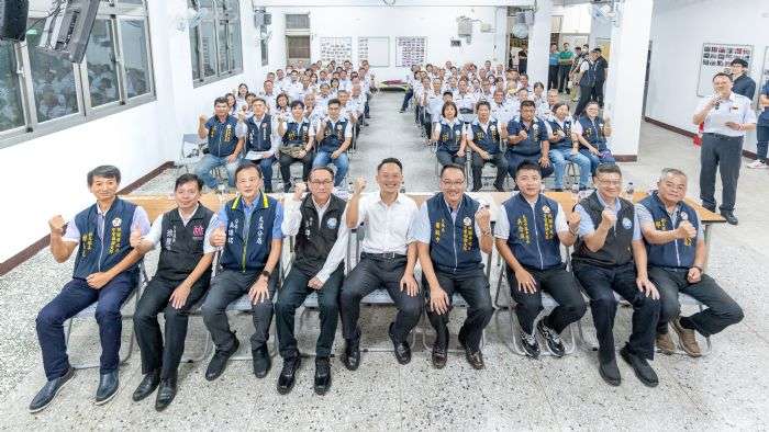 不畏辛勞維護社區治安 蘇俊賓贈慰問品勉勵守望相助大隊大溪中隊 20241014220807775