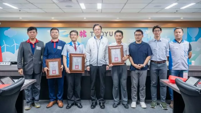 加速桃園震後復原重建 張善政表揚3大公會貢獻 加速桃園震後復原重建 張善政表揚3大公會貢獻