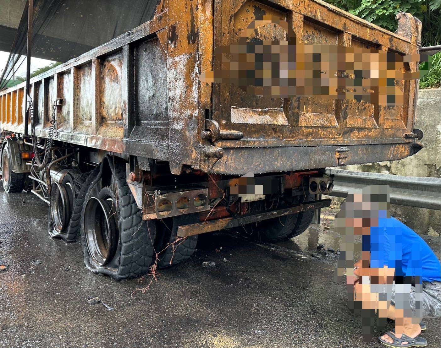國2半聯結車左後輪突起火 消防緊急出動撲滅 344659