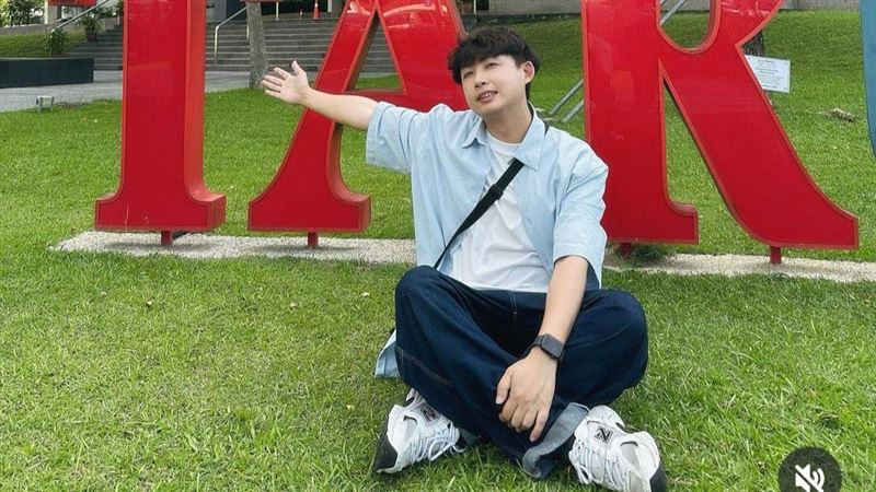 Dcard大書遭前妻爆婚內出軌 兩性作家曝因「這東西」崛起