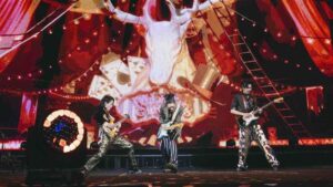 麋先生上月首度攻蛋 團員親曝火鍋驚魂：整間屋子都濃煙