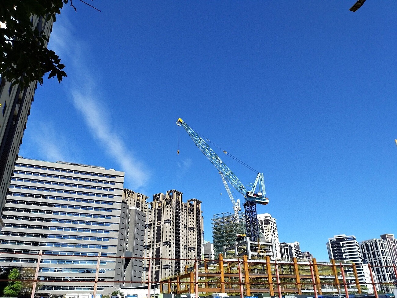 熱銷案突變爛尾樓…建商怎麼挑? 專家授「銷售資訊」有端倪