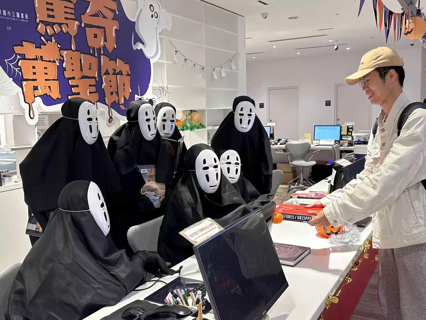 無臉男現蹤桃市圖 萬聖節系列活動接力登場 無臉男現蹤桃市圖 萬聖節系列活動接力登場