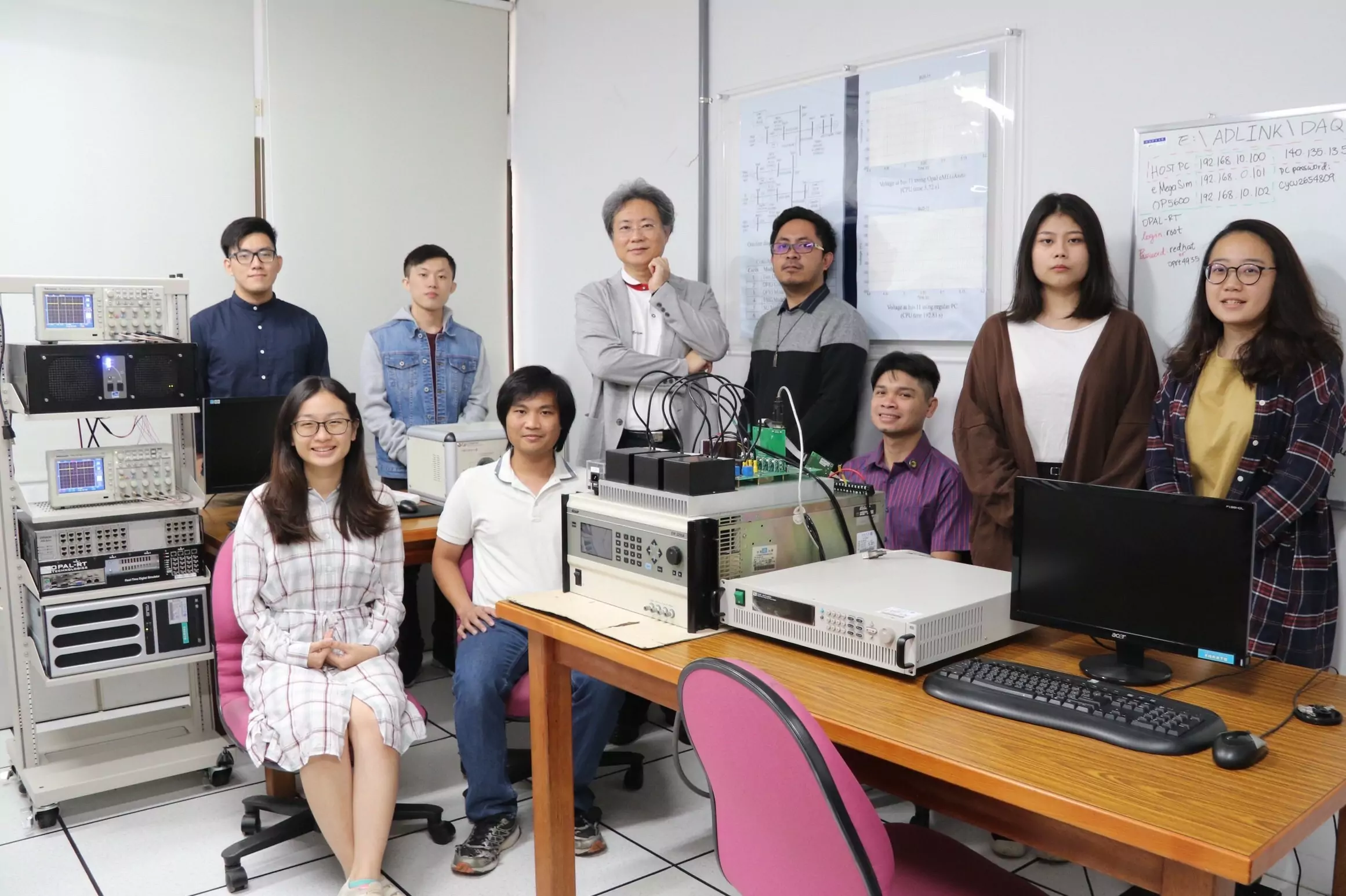 中原大學洪穎怡創新專利技術表現亮眼 獲「有庠科技發明獎」殊榮 中原大學洪穎怡創新專利技術表現亮眼 獲「有庠科技發明獎」殊榮