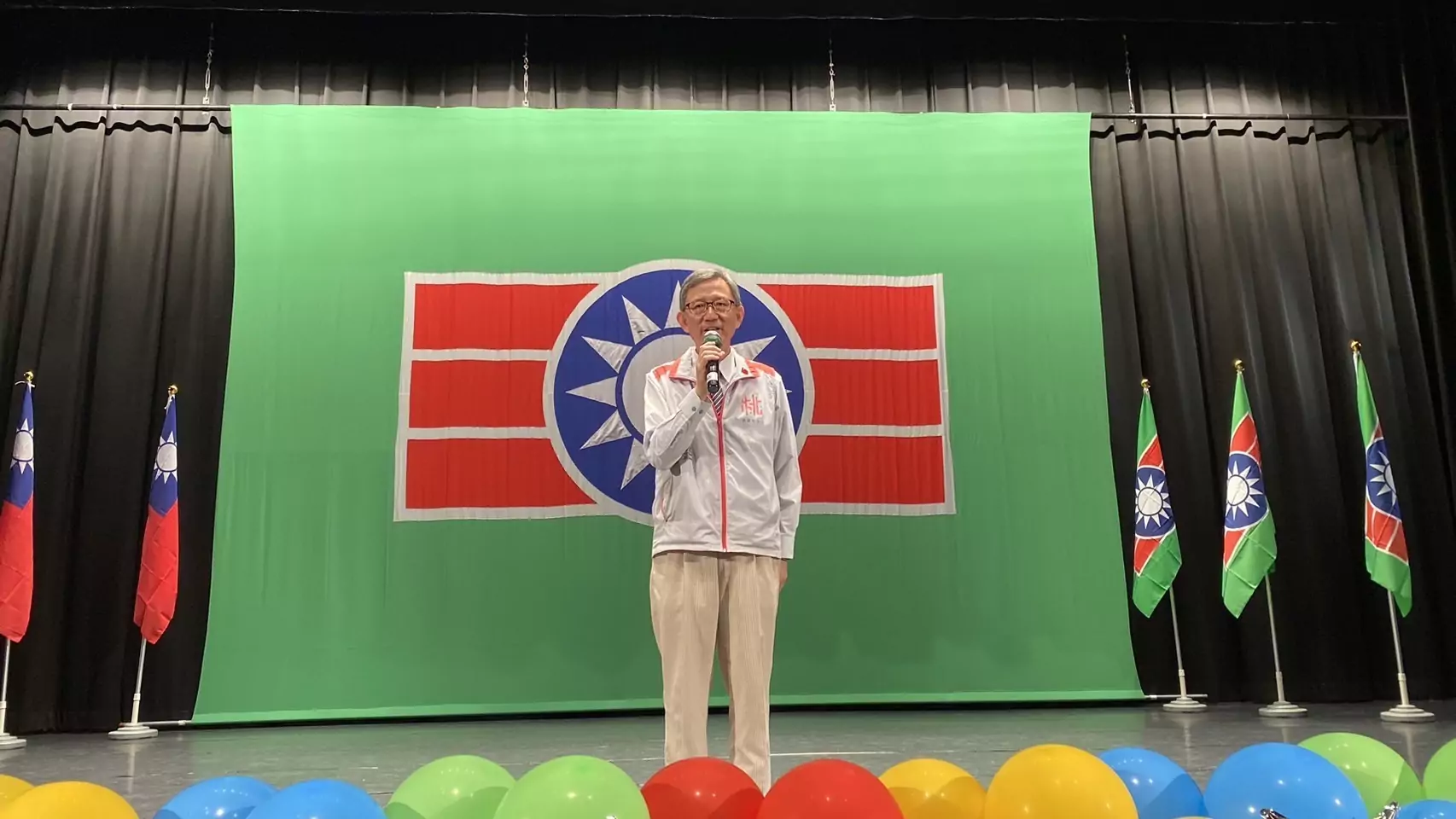 成立72周年!中國青年救國團舉辦聯誼舞會 196義工、15教師獲表揚 S 118734995