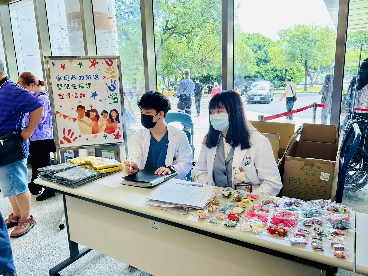 部桃雙十國慶前夕舉辦義賣活動 邀民眾為弱勢貢獻愛心 S 27247159 0