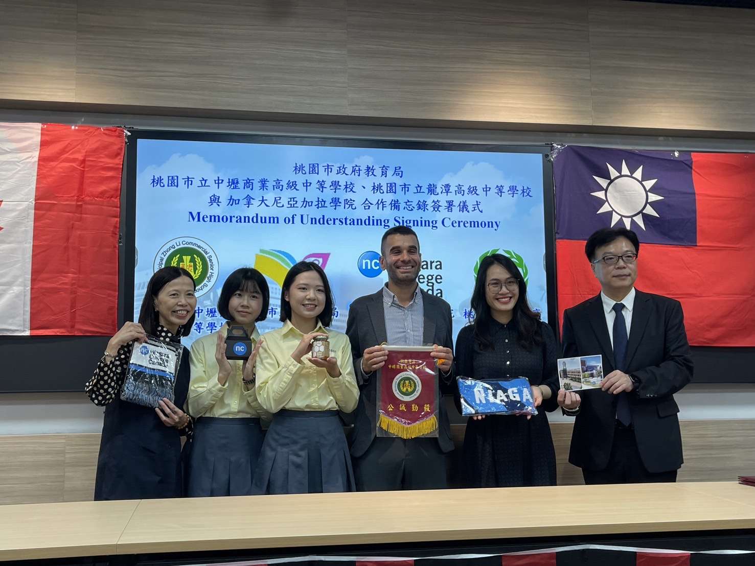 桃園2高中職與加拿大尼亞加拉學院簽署MOU 擴展學子國際視野 S 278208520