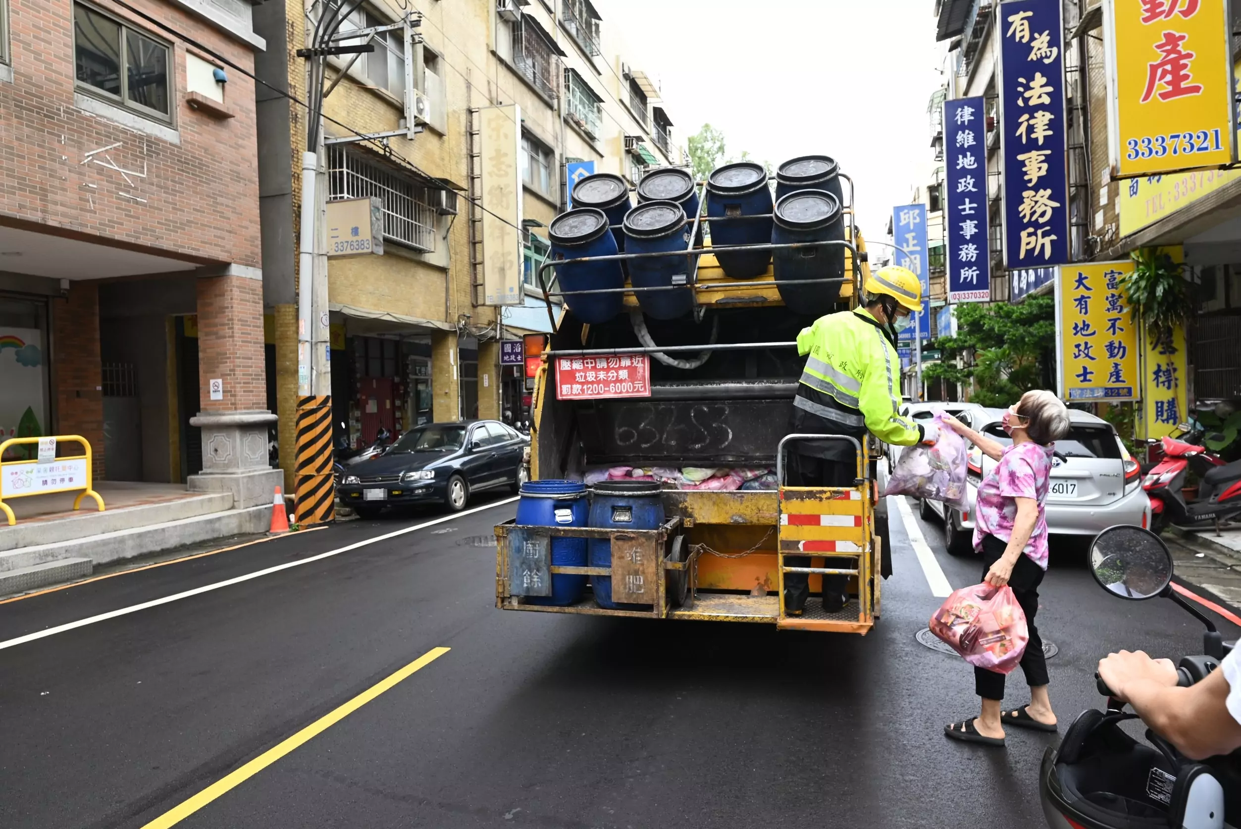 桃市垃圾清運國慶假日不打烊 環保局籲善用APP掌握垃圾車動態 S 33546358 0