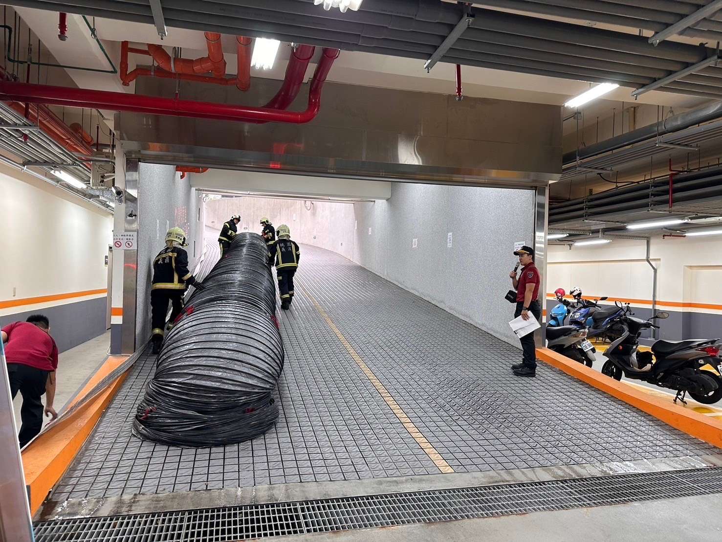 桃園消防進行電動車火警演練 強化社區安全防護 S 37068861