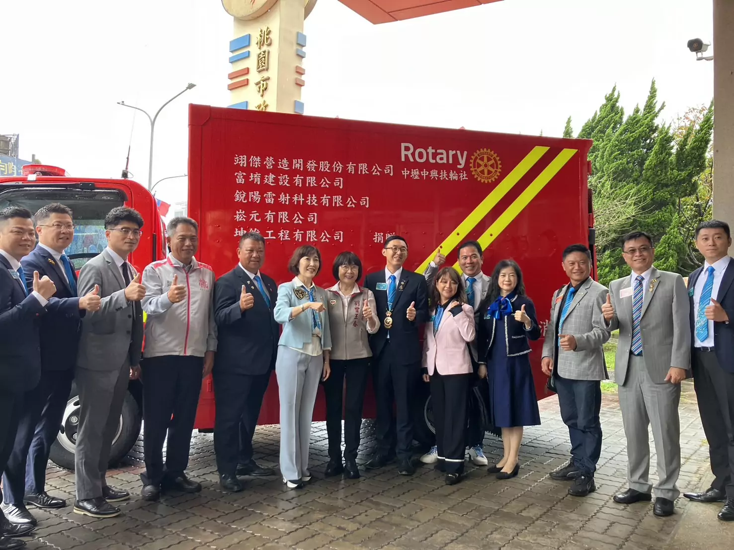 感念桃消即時救援撿回一命 企業暖心捐贈災情勘查車、捕蜂裝備 S 400932999