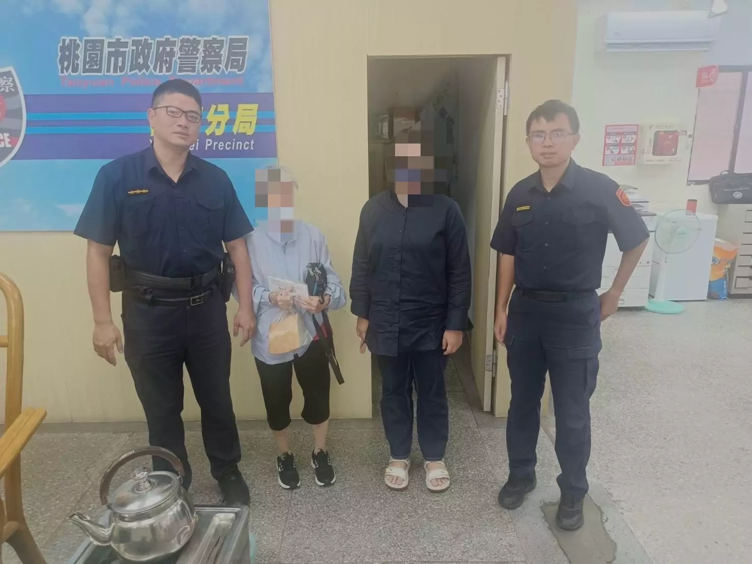 楊梅婦健走活動脫隊迷途 警化身偵探靠「這2物」助團圓 楊梅婦健走活動脫隊迷途 警化身偵探靠「這2物」助團圓