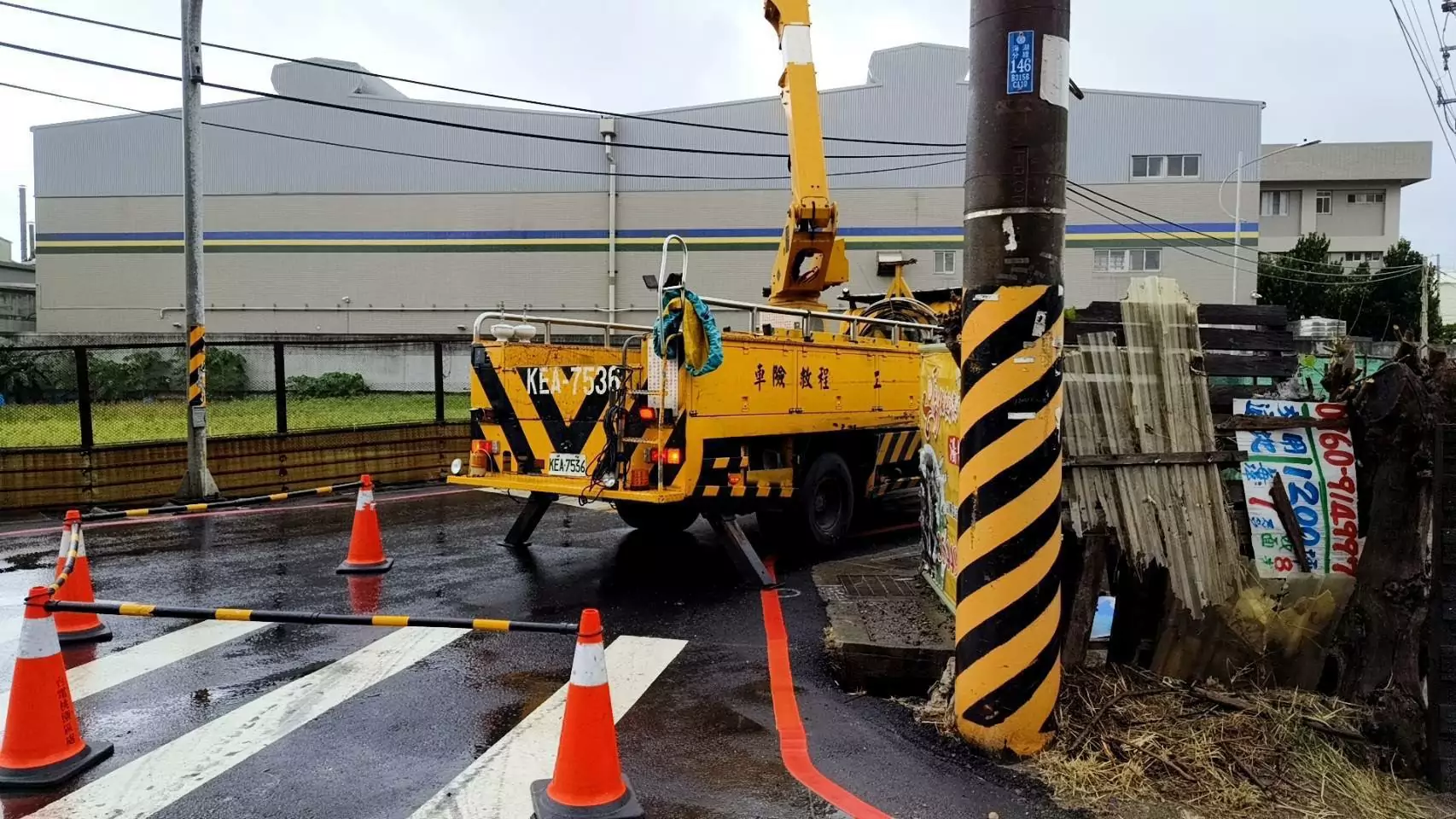 山陀兒強風致電線跳脫 楊梅、蘆竹區逾千戶停電 山陀兒強風致電線跳脫 楊梅、蘆竹區逾千戶停電