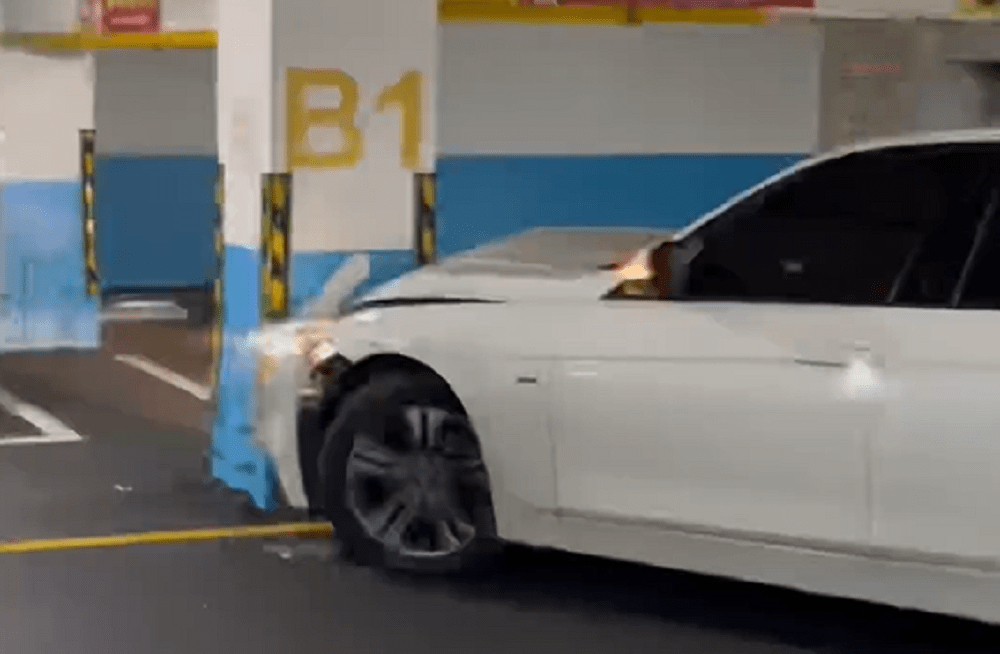 【有片】又見未成年偷開車!桃市15歲少年開BMW拒檢 猛撞停車場柱子 fa5g45g