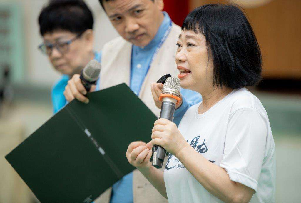 《愛子歸來》觀影座談北監登場 受刑人立志重新做人 主持人訪談本紀錄片導演 李靖惠