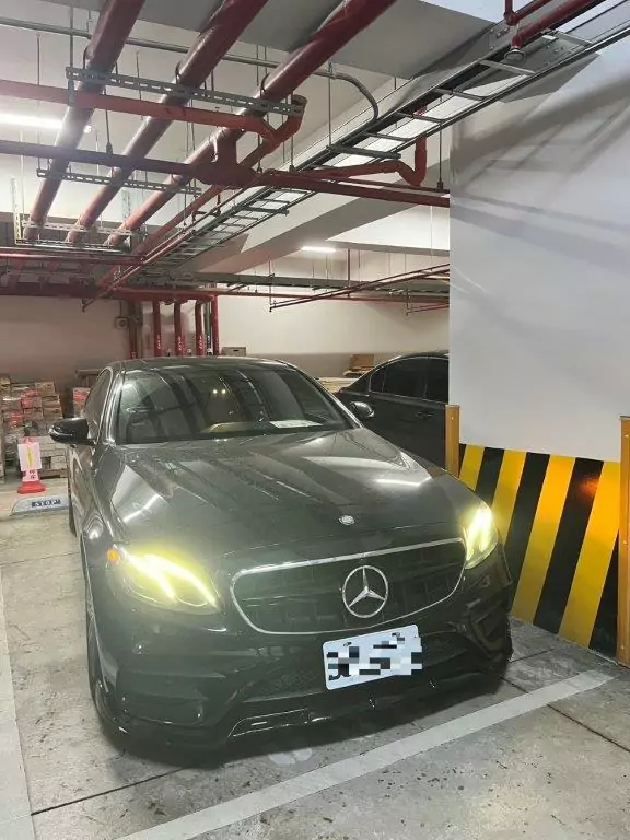 高檔名車、名錶等你帶回家!桃園分署11/11聯合拍賣物件搶先看 113.11.4新聞稿照片 1桃檢查扣之黑色賓士跑車 0