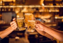 小酌助放鬆?專家提醒長期飲酒潛藏健康隱患