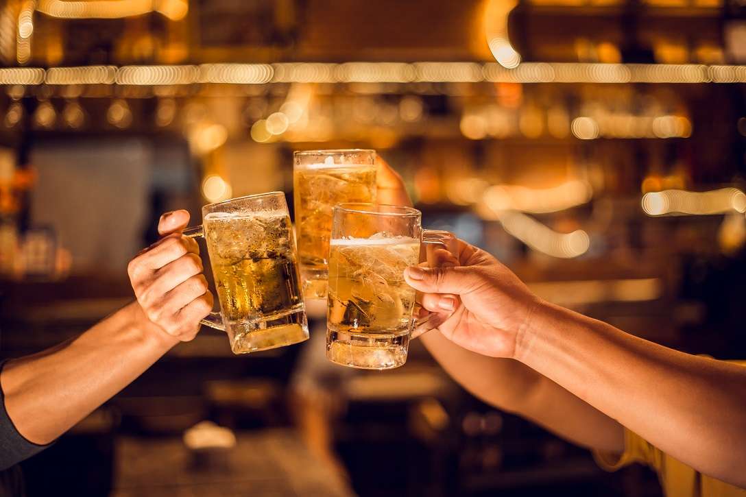小酌助放鬆?專家提醒長期飲酒潛藏健康隱患 123 6