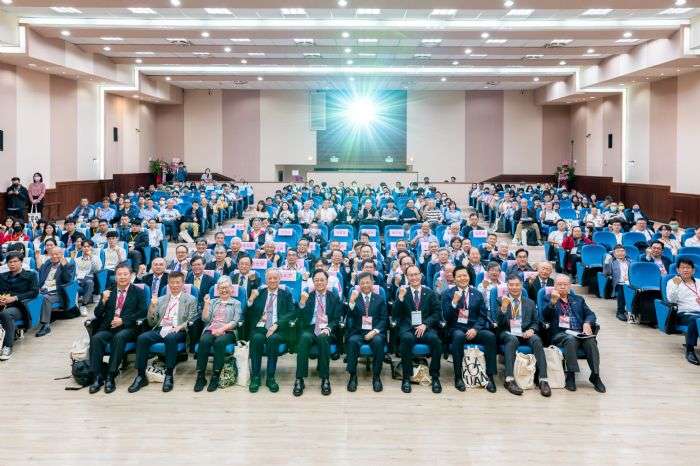 張善政出席土木水利工程論壇 強調公共工程須以長遠眼光規劃 20241115162457752