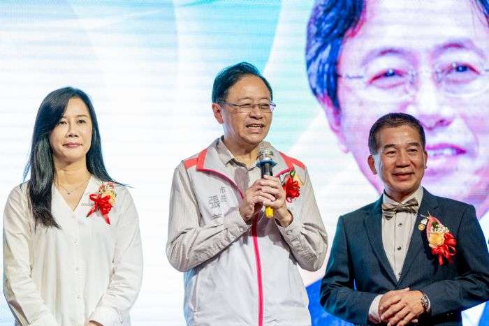 桃市屏東同鄉會理事長交接 張善政盼成員一同為桃園打拼 20241116214501450