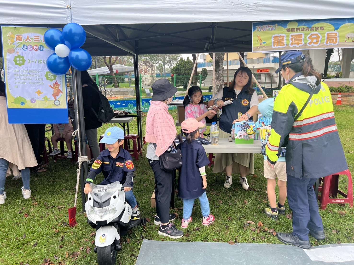 龍潭警前進幼兒園運動會 交通安全、犯罪預防觀念向下扎根 2477747 0