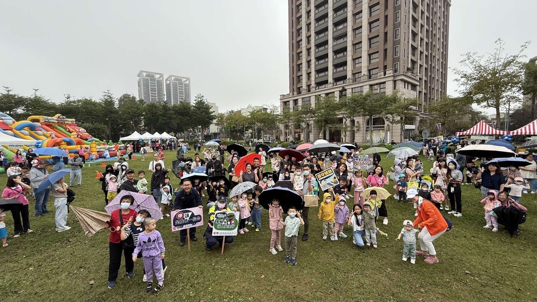 龍潭警前進幼兒園運動會 交通安全、犯罪預防觀念向下扎根 2477748