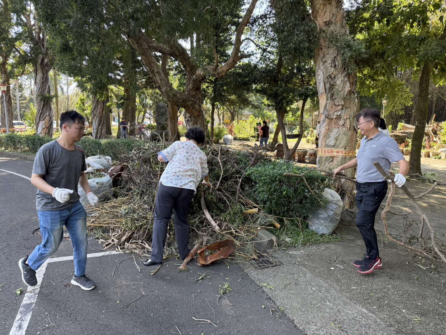 桃園榮家團結復原災後環境 齊心協力守護住民安全 297640 0