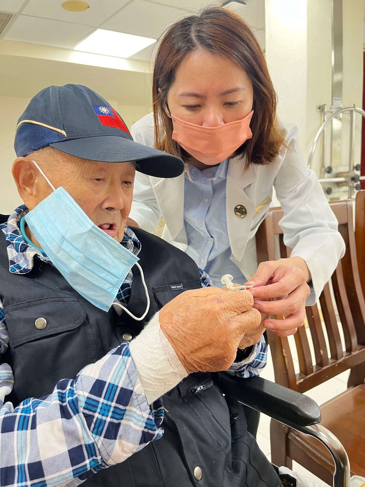 桃園榮家助聽器巡迴保養 解決長輩困擾增進溝通品質 302848 0