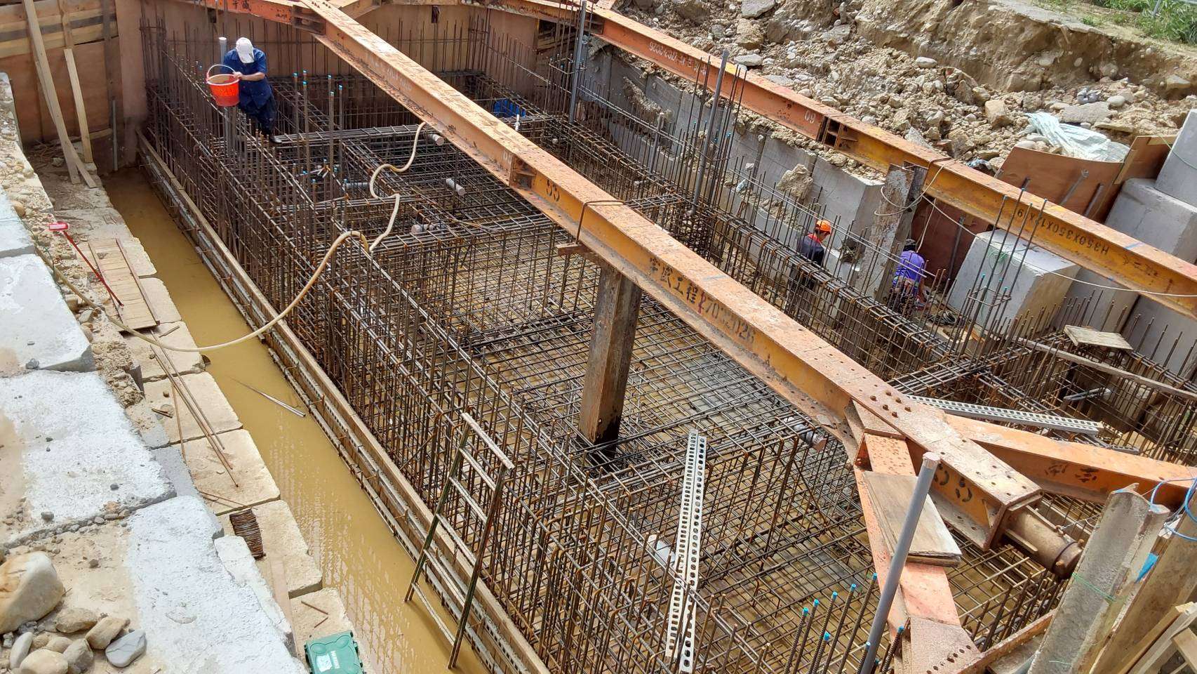 營建工地排黃泥水污染南崁溪 桃園環保局勒令停工 33