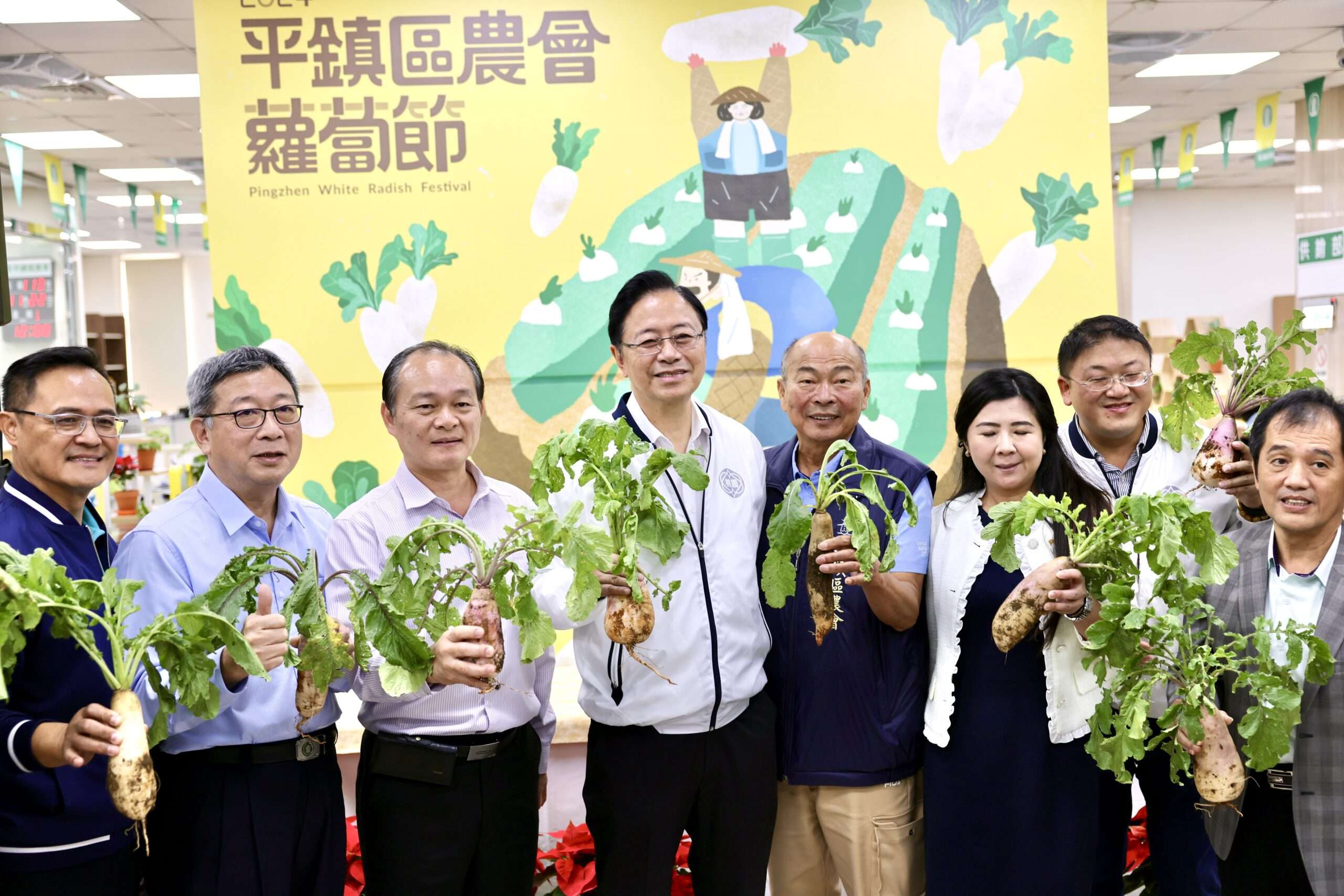 桃園農會改選開跑 張善政用「好菜頭」祝福參選人