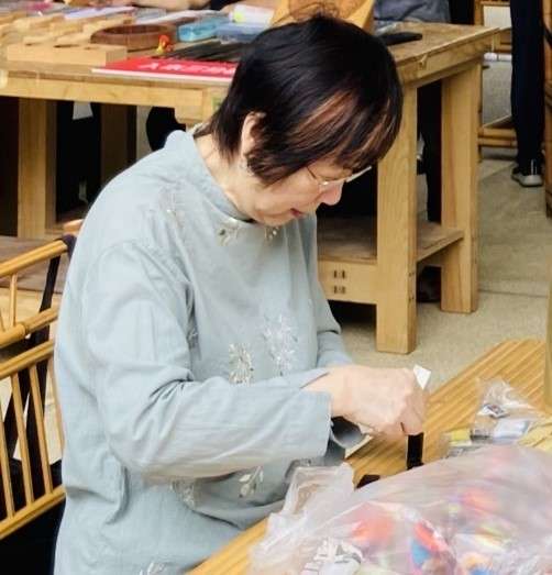 刺繡工藝的重要推手 粘碧華獲認定成桃園傳統工藝保存者 456465 1