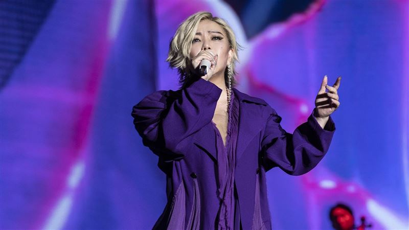 阿妹為愛簽錯經紀約 分手後砸千萬贖身自嘆後悔