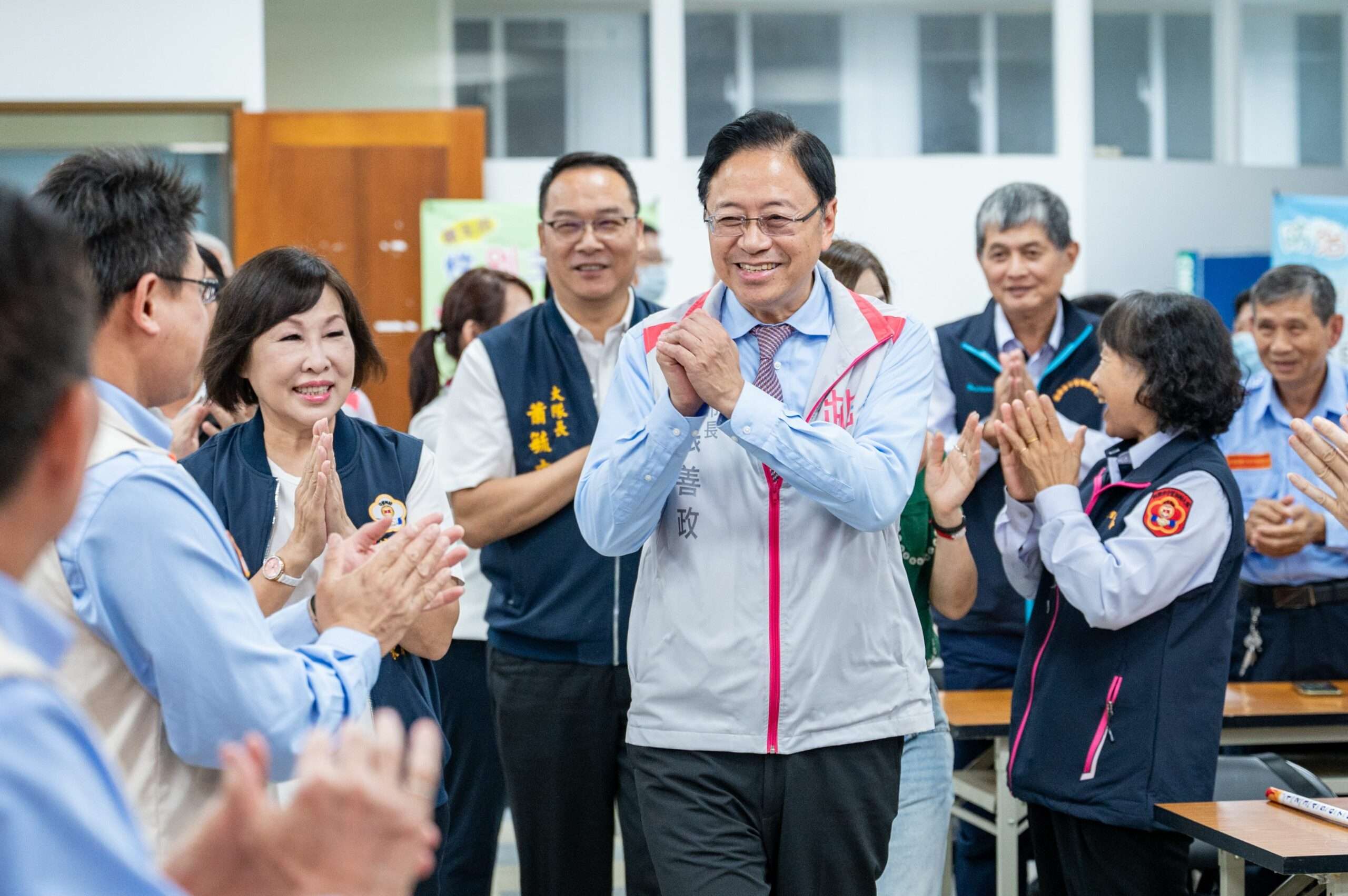 張善政至平鎮守望相助中隊慰勤 提醒隊員執勤注意安全 484ccecf 3425 4787 bf31 a5e98619befa scaled