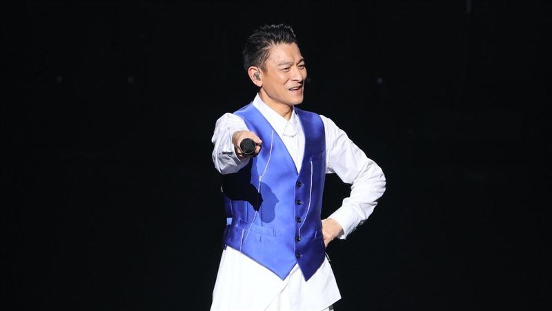 見粉絲台下爆哭心疼難掩哽咽 劉德華台上真情發聲