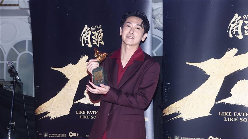 施名帥奪金馬男配角 曝朱芷瑩甜伴低潮