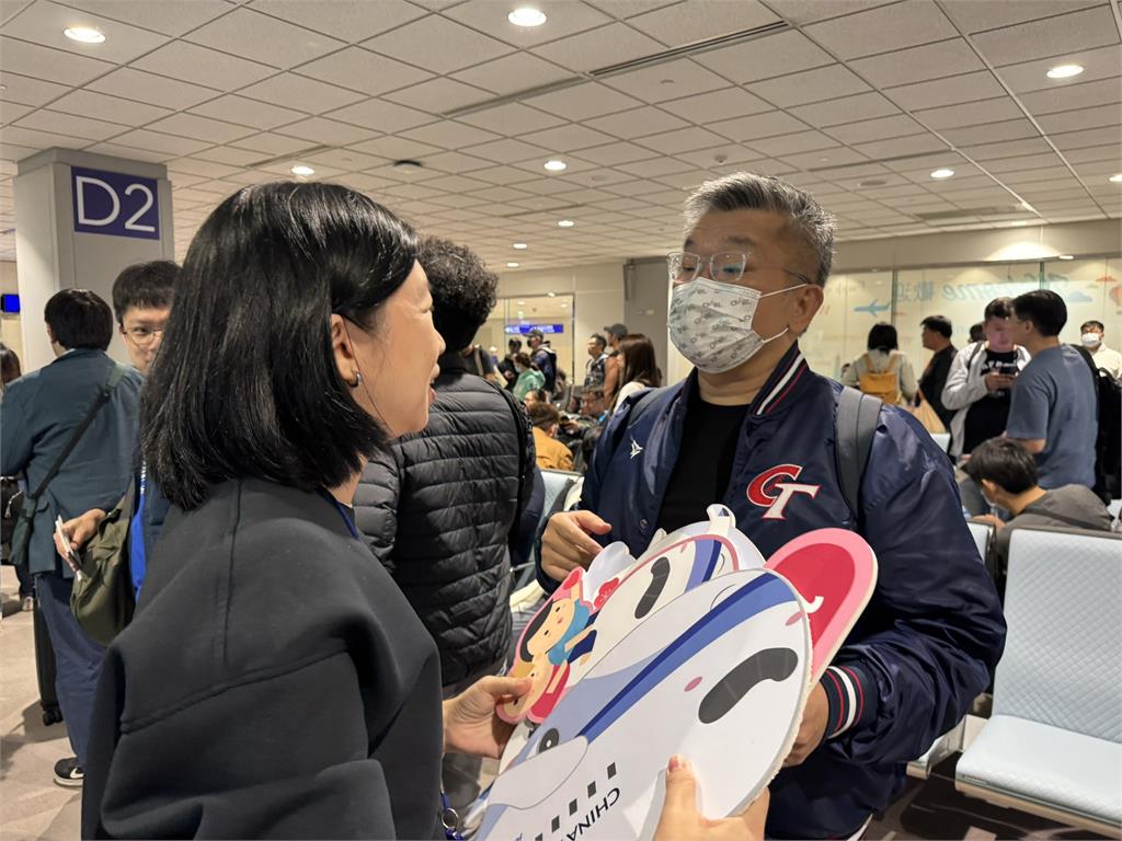 會長連門票都要幫忙!球迷買不到東京機票求助蔡其昌