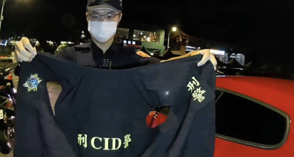 深夜停車場扮刑警拿玩具槍引恐慌 男子下場GG了 530175
