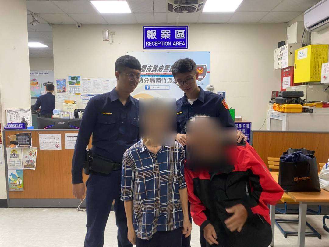 高齡翁迷途呆站路中 蘆竹警拼湊線索助返家 532947