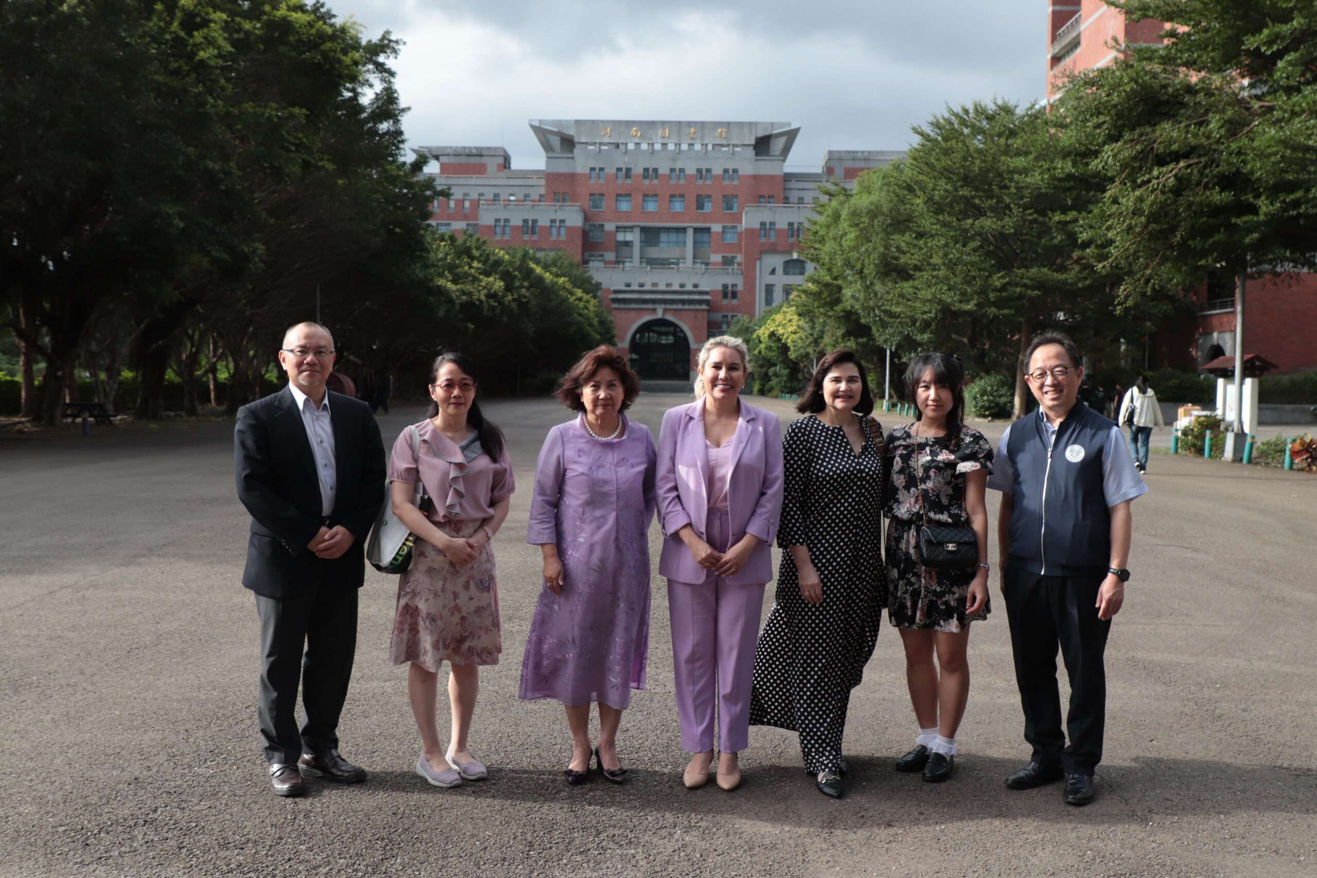 巴拉圭觀光部長訪台 肯定開南大學產學合作推動成果 55hwrwe scaled