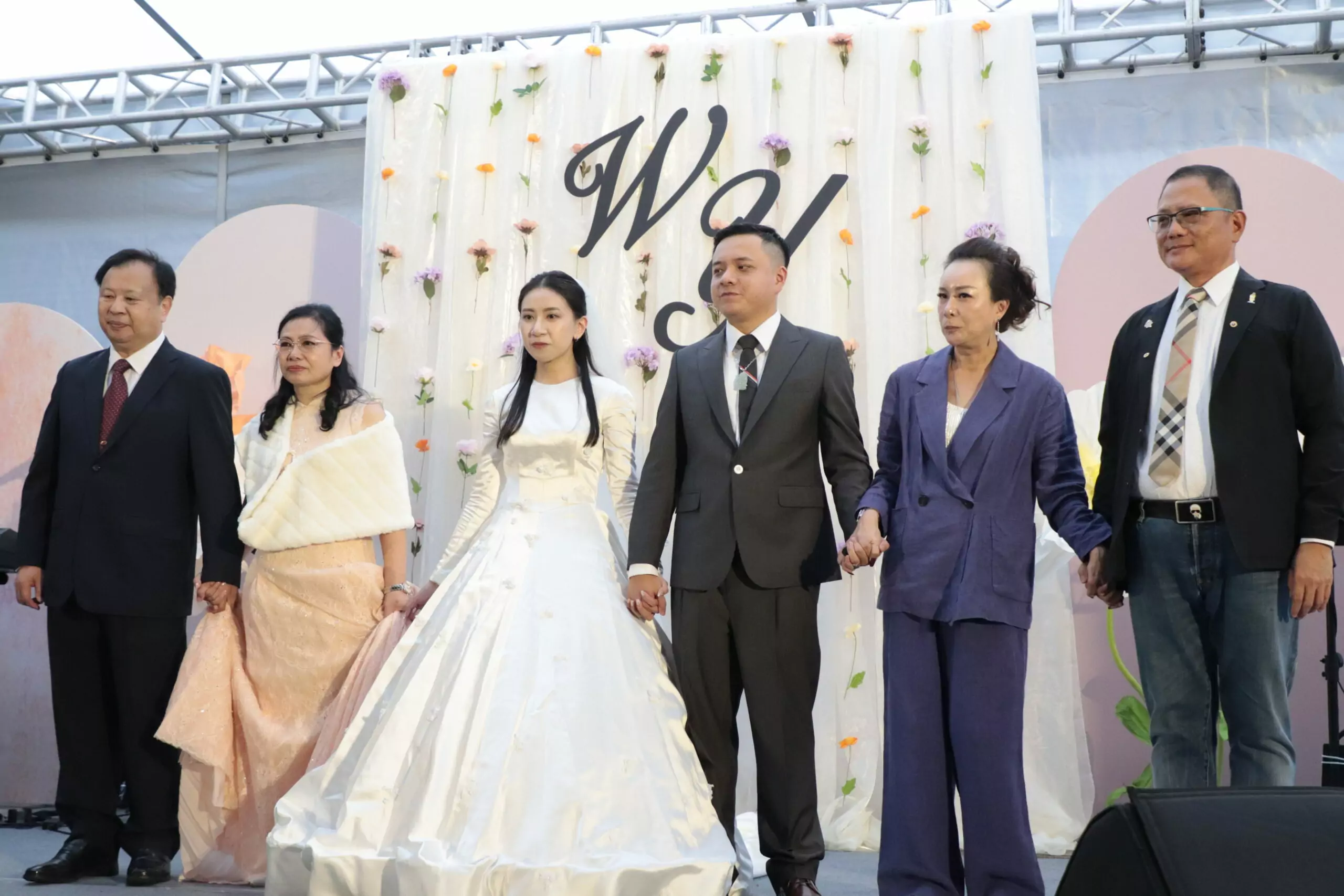 校友回娘家辦婚禮 開南大學陽光大道洋溢幸福氛圍 校友回娘家辦婚禮 開南大學陽光大道洋溢幸福氛圍