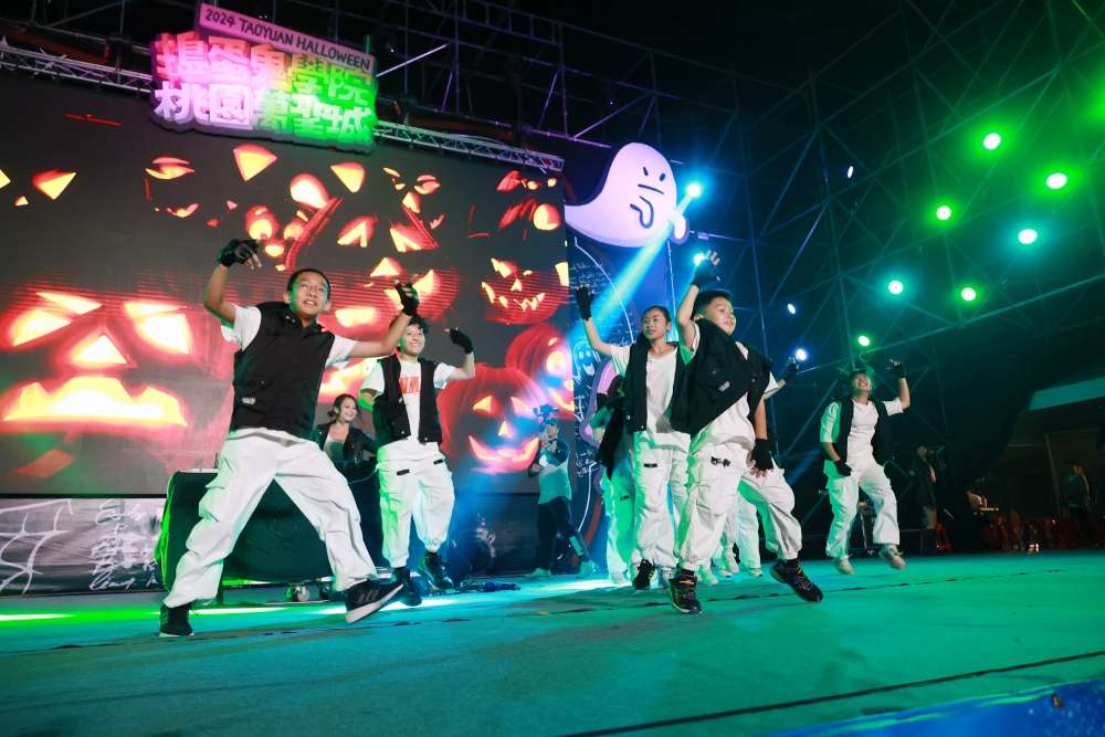 搗蛋不停歇!桃園萬聖城延長到「這天」閉幕 精彩表演輪番上陣 R6 1298