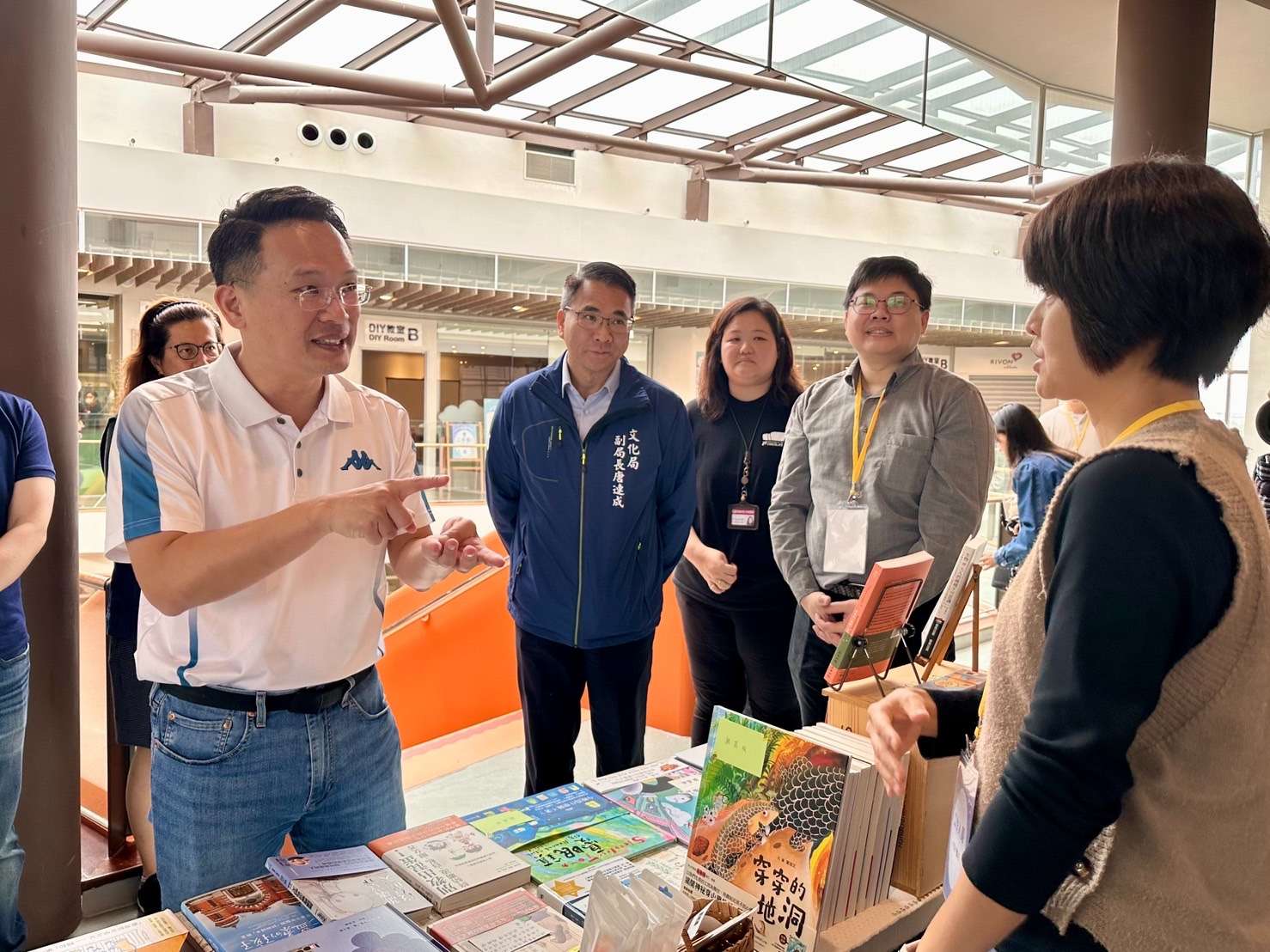 獨立書店聯展開立解憂處方箋 蘇俊賓邀民眾至「書暢桃園」展挖寶