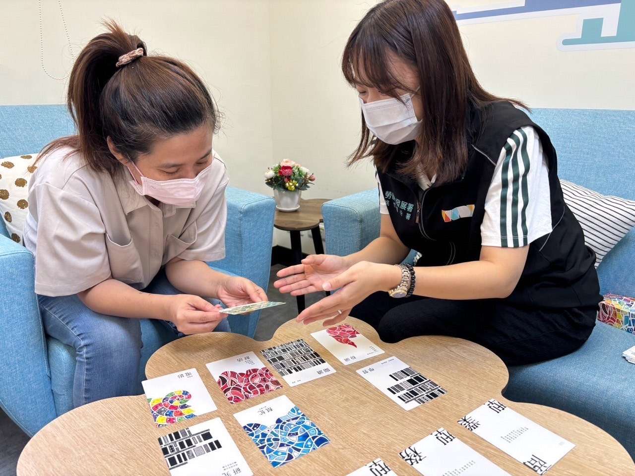 桃竹苗分署「賈桃樂學習主題館」助青年釐清職涯 社工成功轉職科技業 S 134561825