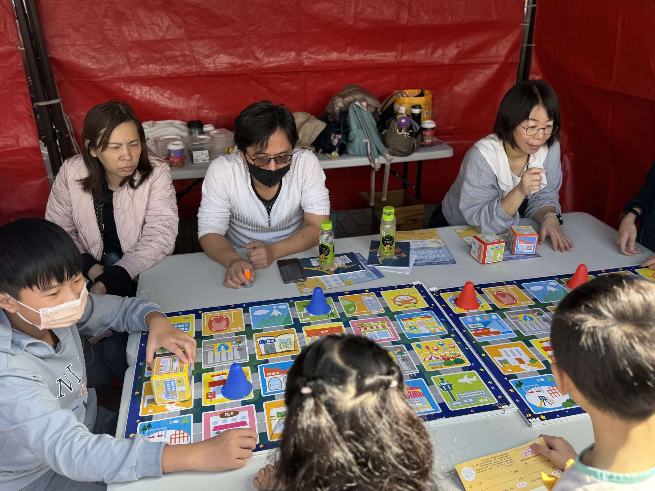 桃園科學教育嘉年華熱力開幕 超過100個體驗攤位帶你玩轉科學 S 160776252 scaled